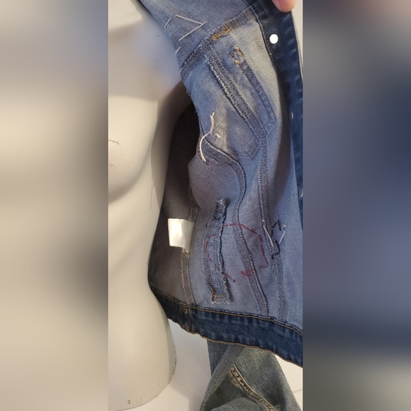 Jean Jacket With Embroided Rose Patches & Pearls - Picture 7 of 10